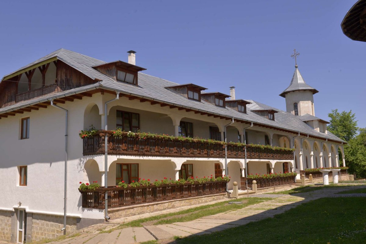 Măgura Ocnei, candela reaprinsă în memoria eroilor 18396