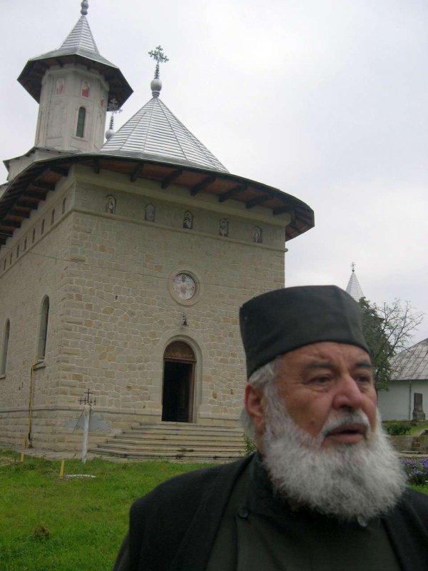 Măgura Ocnei, candela reaprinsă în memoria eroilor 18400