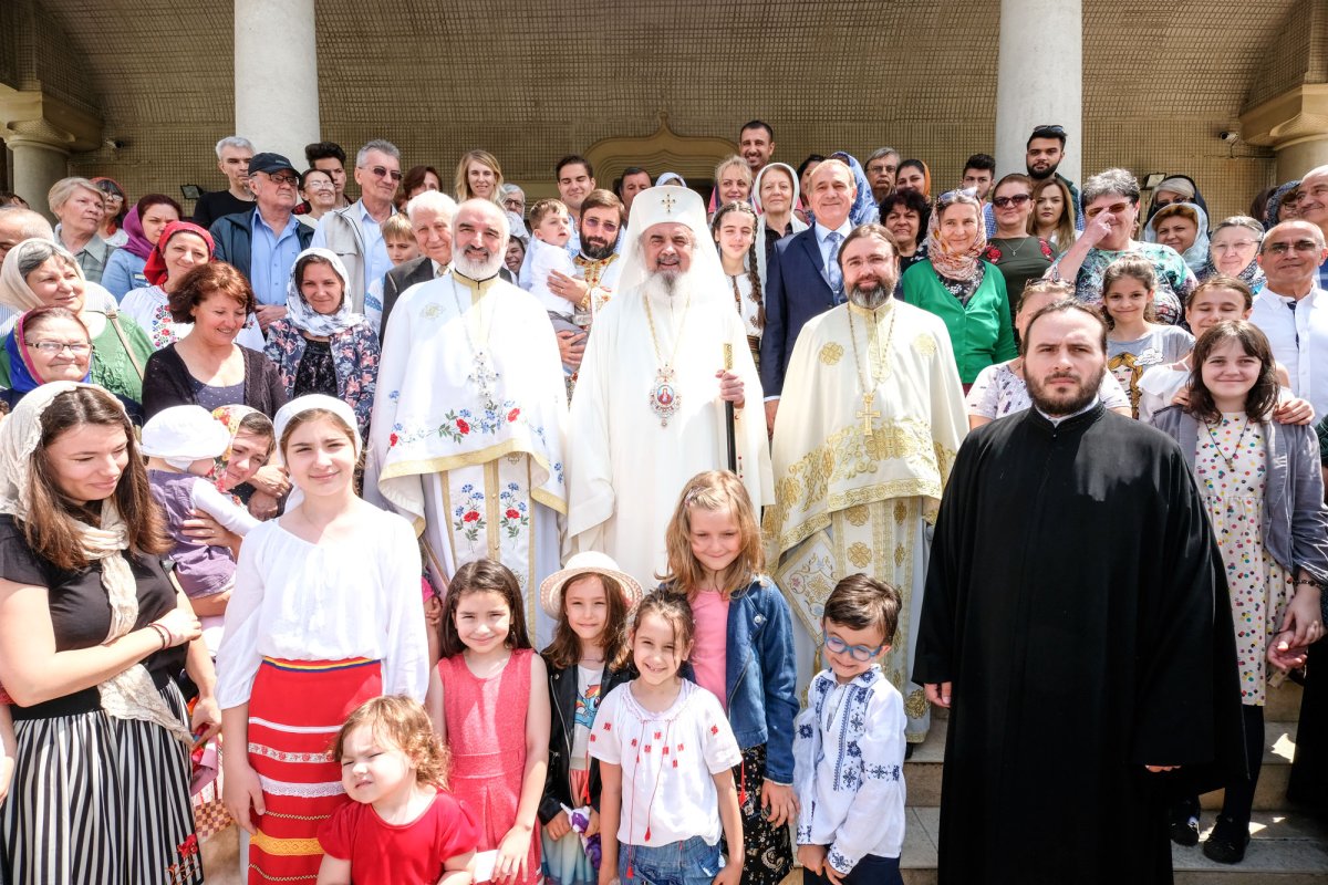 „Dreapta credință se păstrează în comuniune” 18083