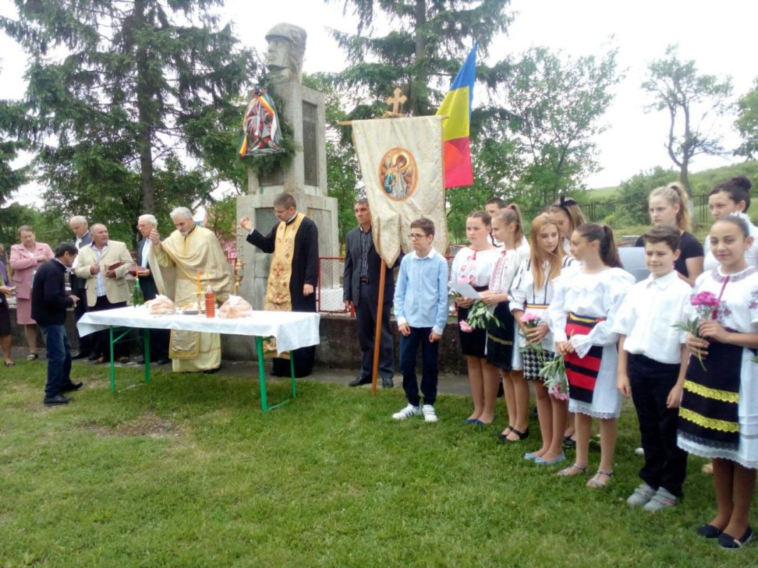 Manifestări comemorative în cinstea eroilor români 18051
