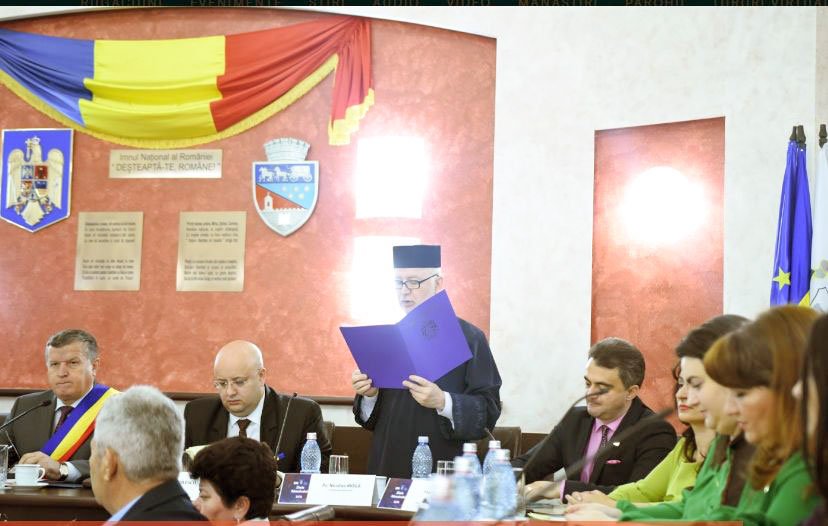 Ședință solemnă la Primăria Râmnicu-Vâlcea 18062
