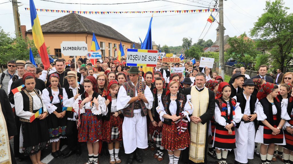Tineri maramureşeni „Uniţi pentru Marea Unire” la Băseşti 18038