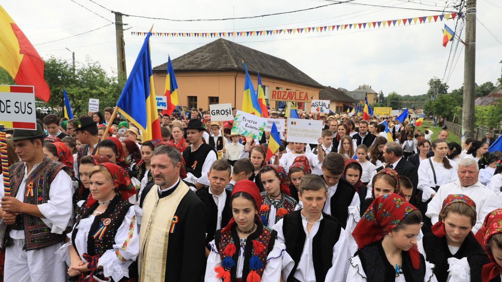 Tineri maramureşeni „Uniţi pentru Marea Unire” la Băseşti 18040