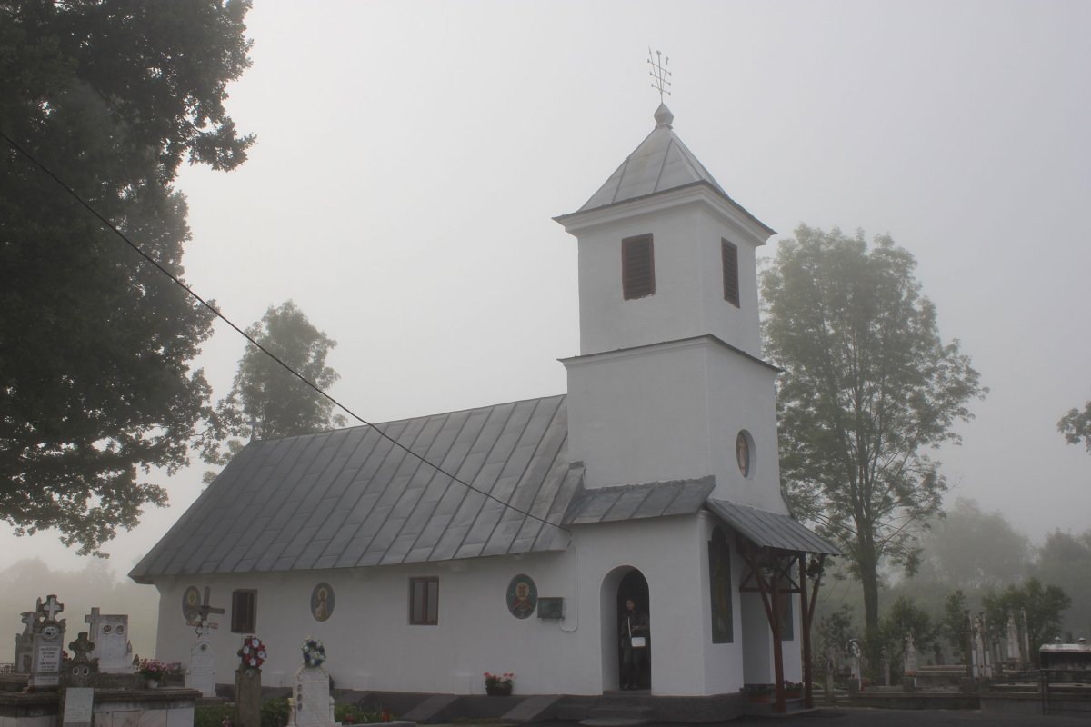 Biserica „Sfinţii Arhangheli” din Botorogi, Gorj, a fost resfințită 17979