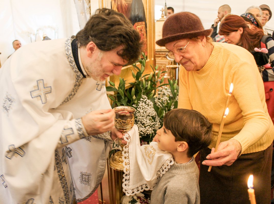 Sfânta Euharistie, bucuria și ocrotirea pruncilor 18013