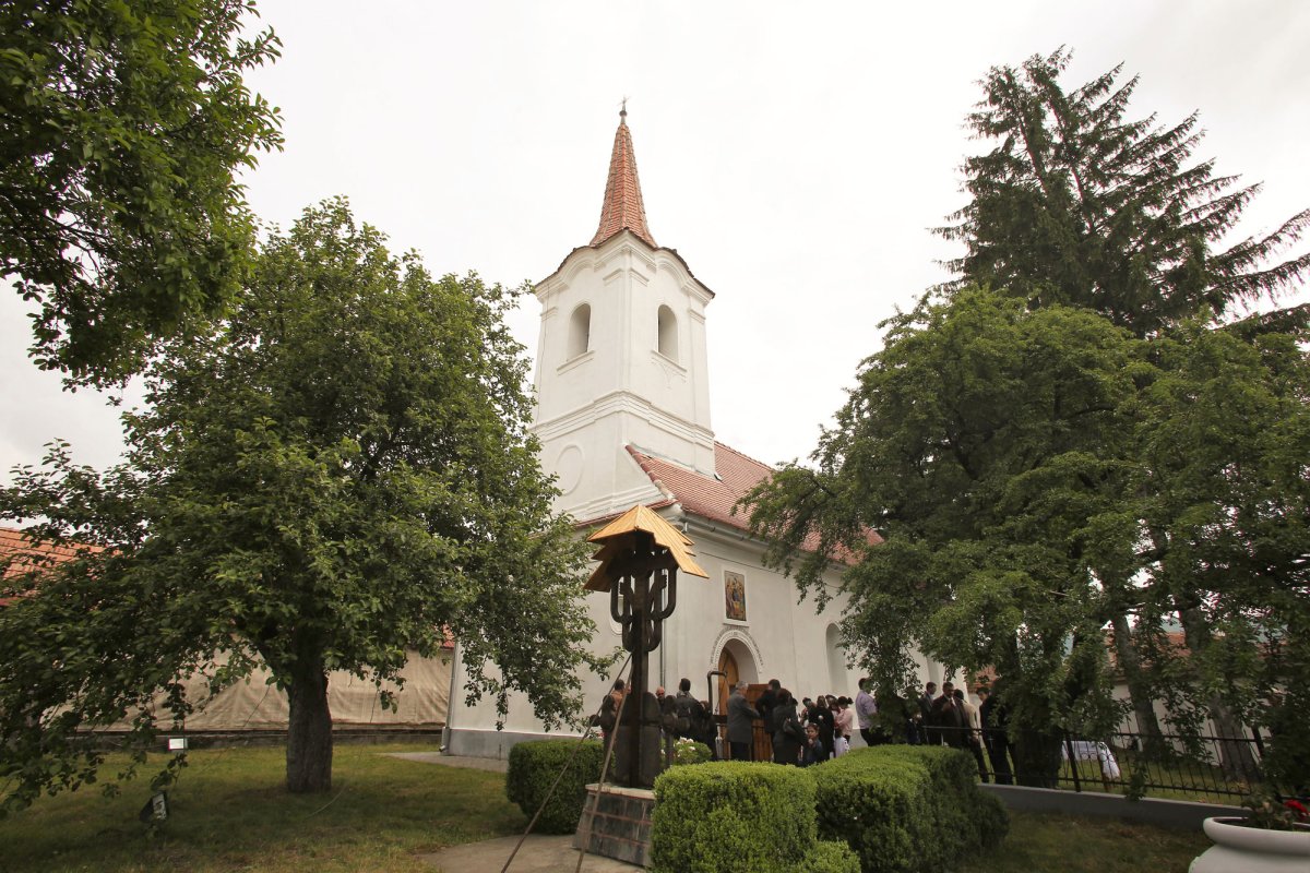 Slujiri arhierești în Duminica a șaptea după Paști 17956