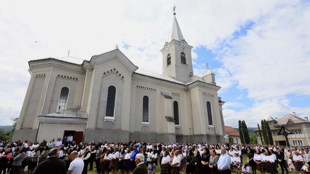 Slujiri arhierești în Duminica a șaptea după Paști 17967