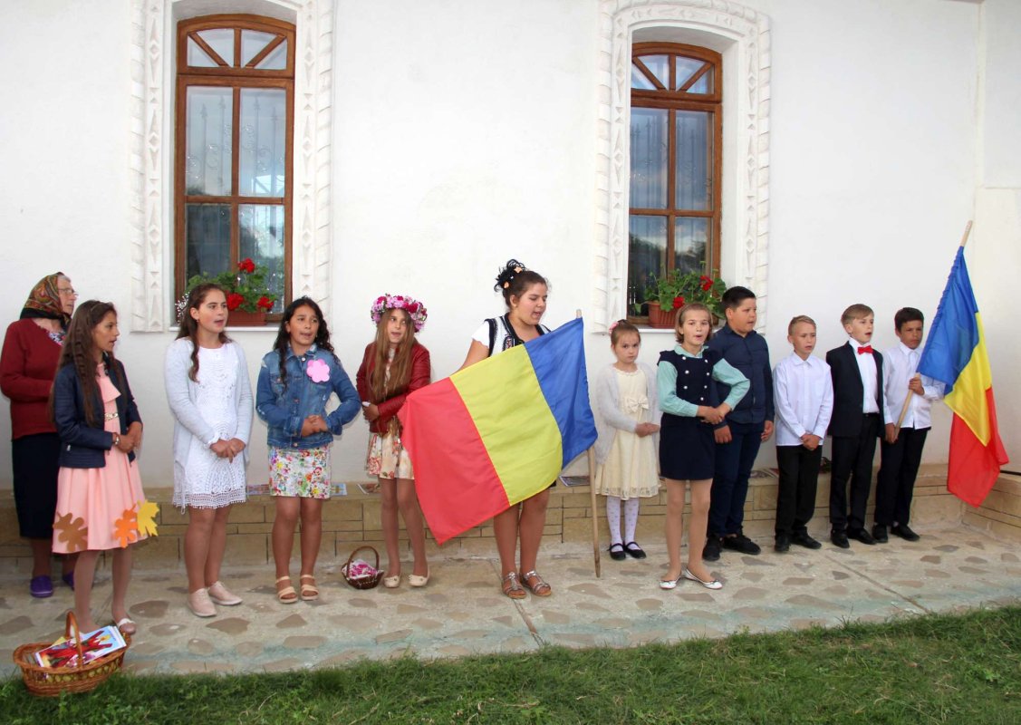 Hram la Parohia „Sfinţii Împăraţi Constantin şi Elena“ Bogonos 17882