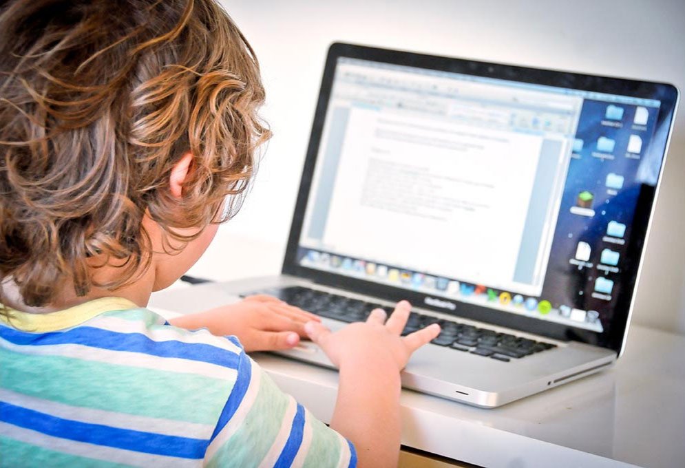 Internetul şi bullyingul, pericole pentru copii 17873