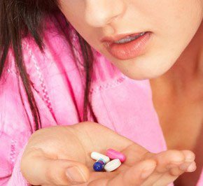 Cei mai mulți dintre români se tratează acasă 17788