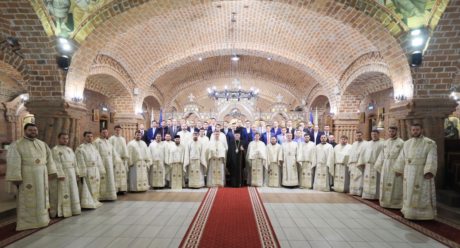 Întâlnirea promoţiei 2008 a Seminarului din Baia Mare 17739