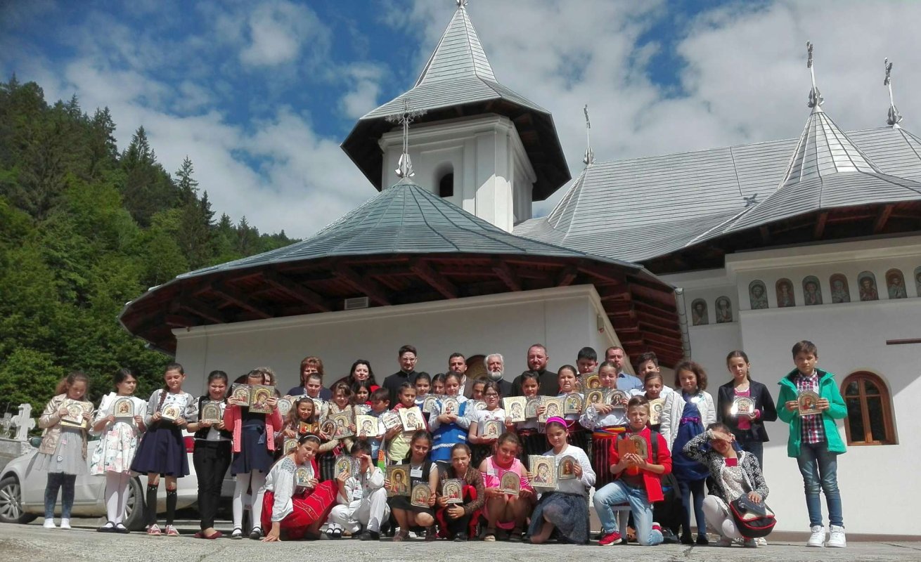 O nouă ediţie a concursului „Micii creştini“ 17628