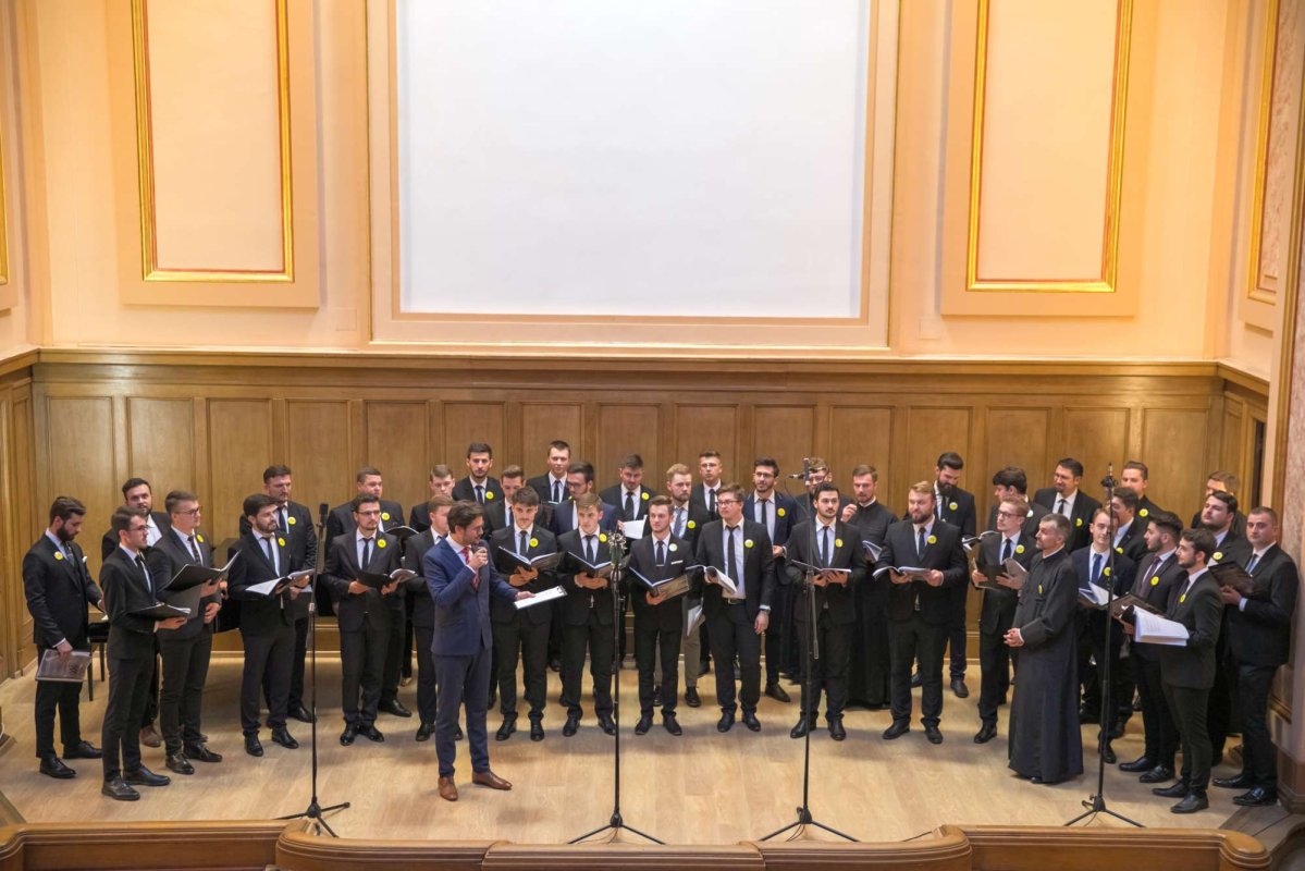 Corul bărbătesc „Sfântul Ierarh Iosif Naniescu“ a împlinit 10 ani de activitate 17540