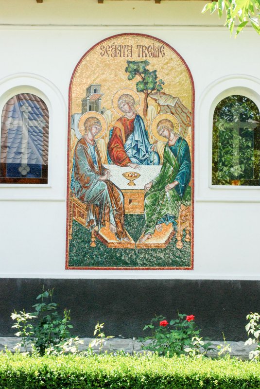 Praznicul Sfintei Treimi în Arhiepiscopia Craiovei 17567