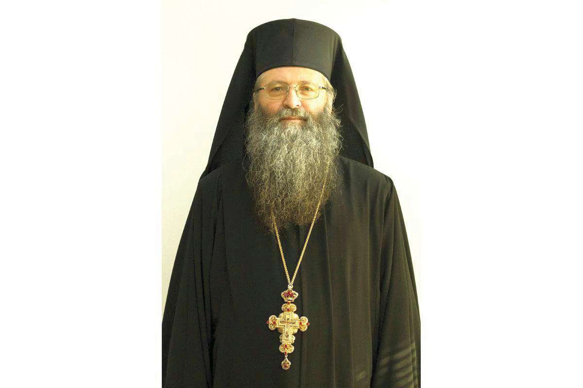 Arhim. Iustin Dragomir - un stareţ demn de urmat şi un ctitor pentru eternitate 17368