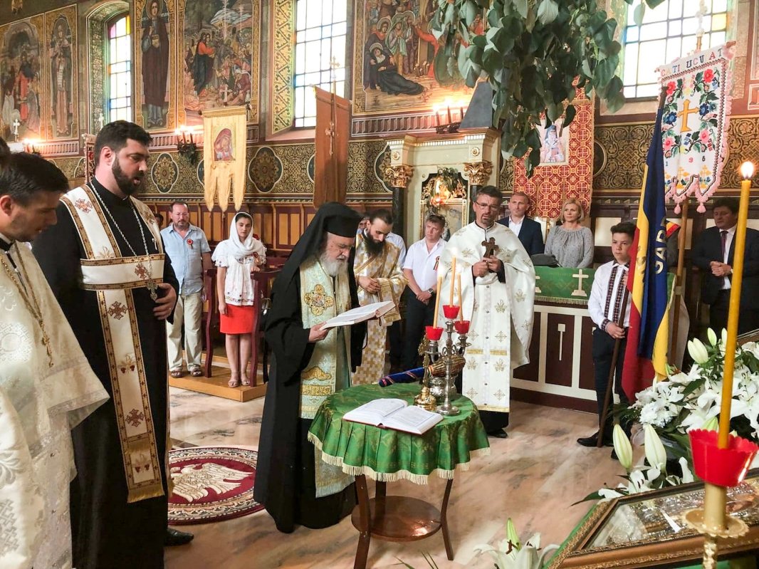 Eveniment închinat Marii Uniri în Parohia Mândruloc 17406