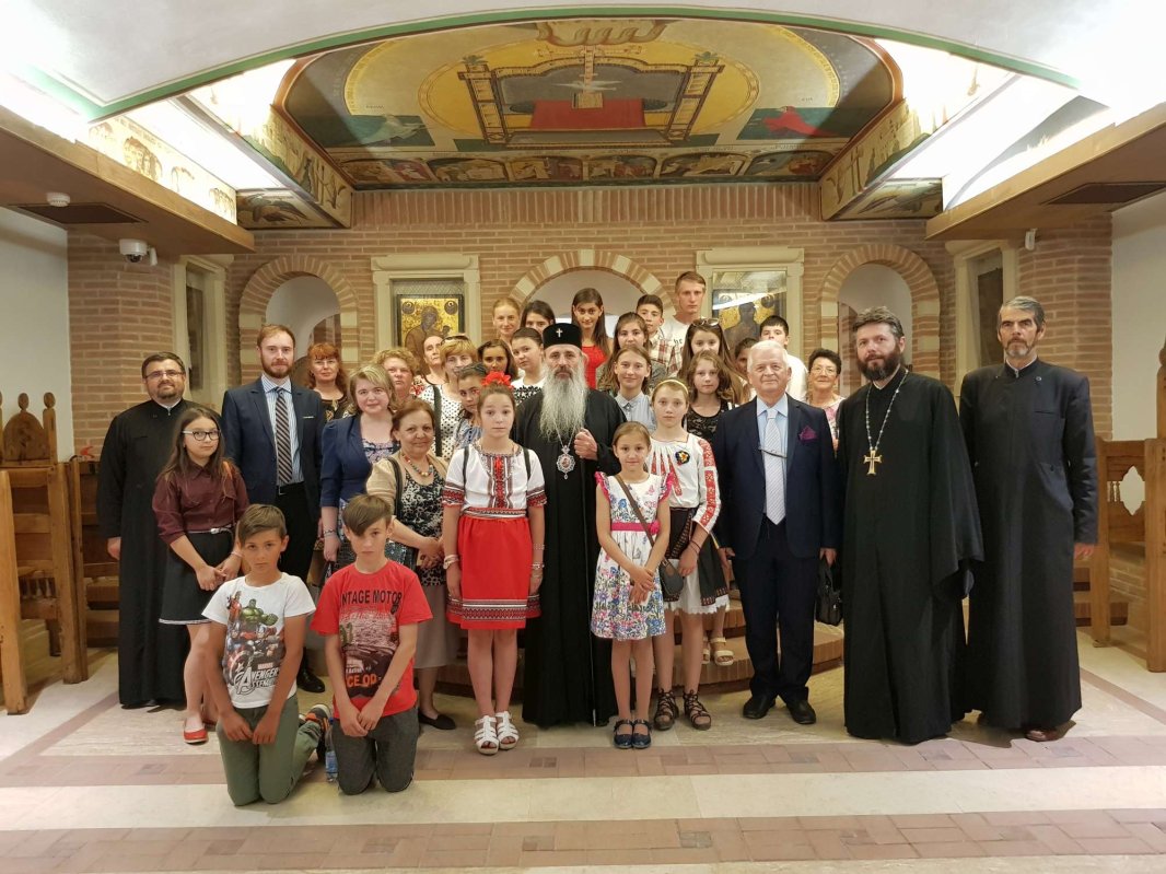 Expoziţia „Bucuria copilăriei“ la Muzeul Mitropolitan Iaşi 17370