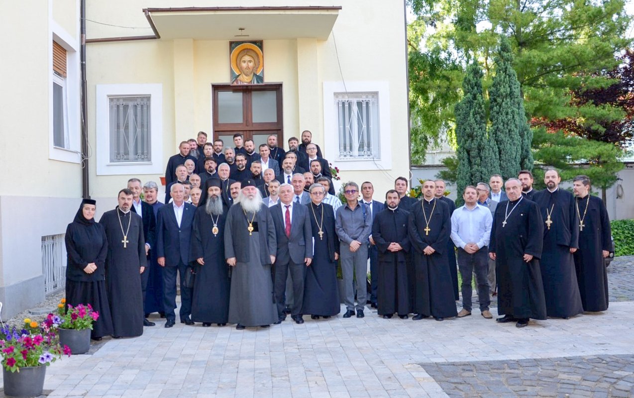 Ședința de constituire a noii Adunări eparhiale 17400