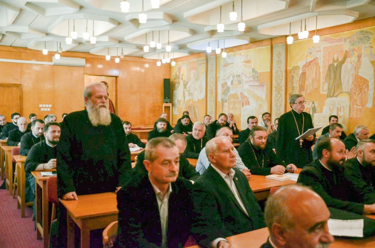 Ședința de constituire a noii Adunări eparhiale 17403