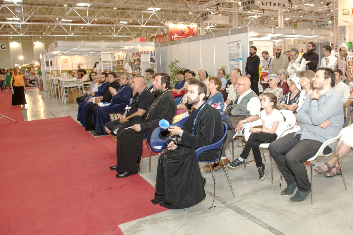 Editura „Cuvântul Vieții” la Bookfest 17345