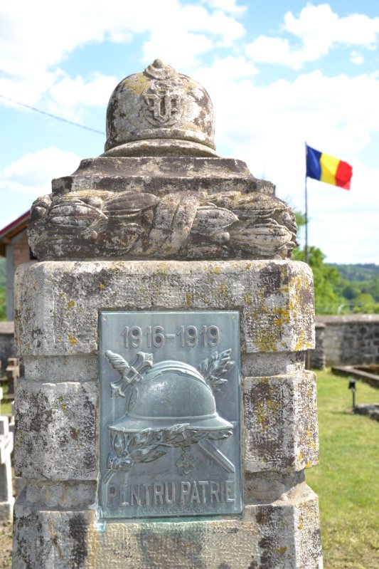 Pe Valea Cașinului s-a deschis drumul României Mari 17257