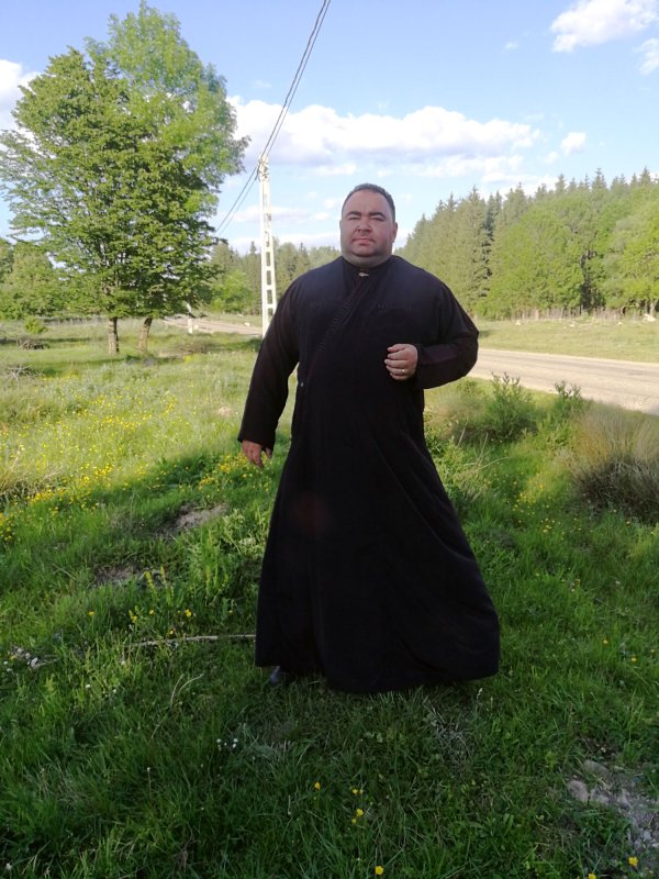 Pe Valea Cașinului s-a deschis drumul României Mari 17259