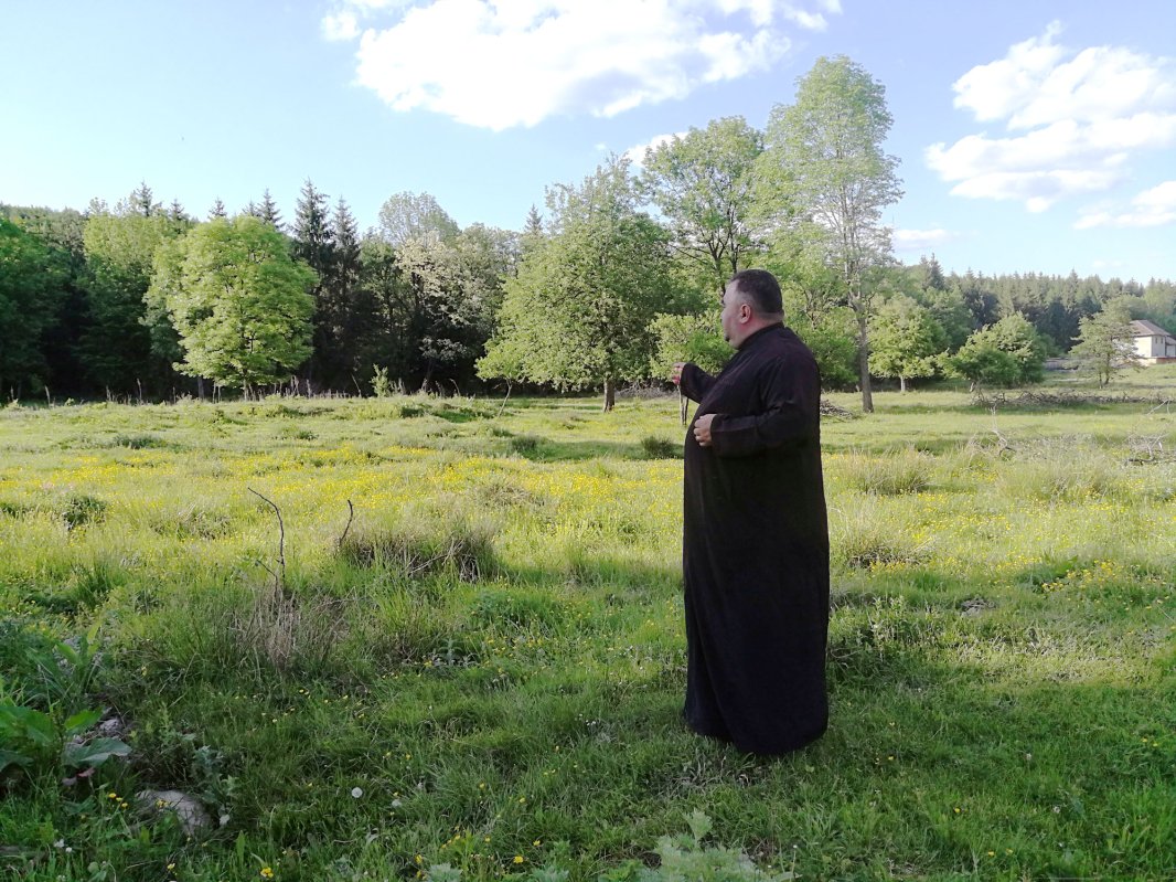 Pe Valea Cașinului s-a deschis drumul României Mari 17260