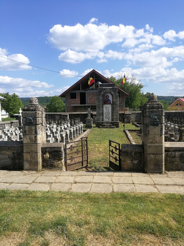 Pe Valea Cașinului s-a deschis drumul României Mari 17264