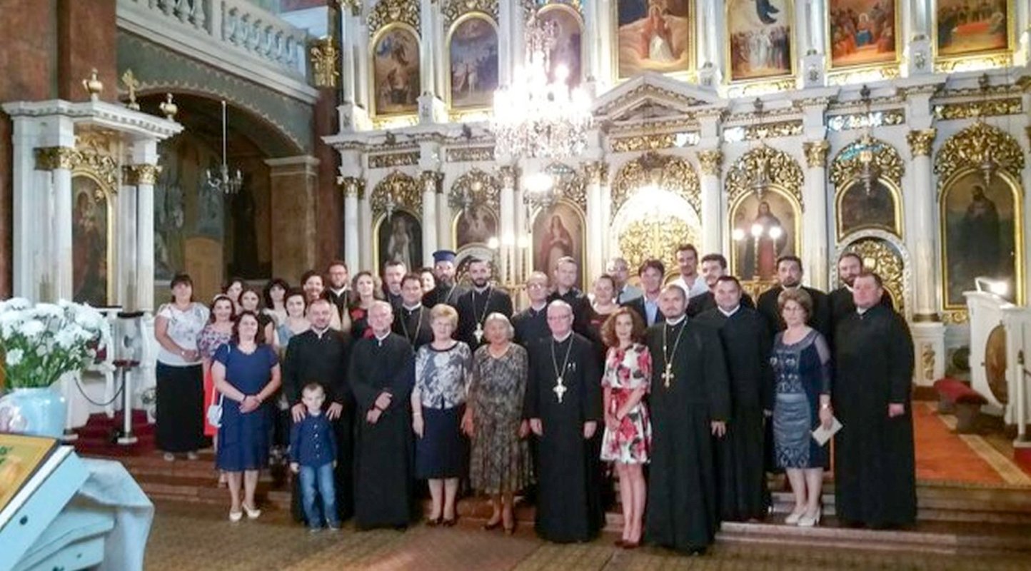 Promoția 1998 a Facultăţii de Teologie din Arad, la 20 de ani de la absolvire 17165