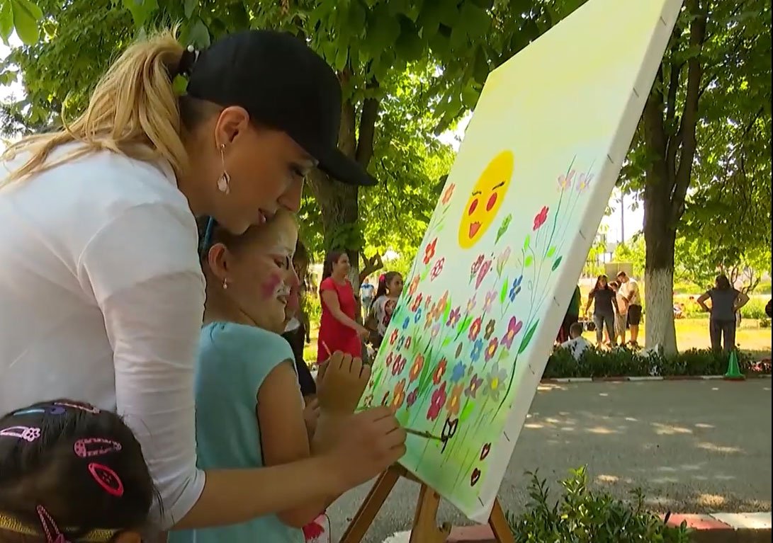 Activități social-filantropice organizate de Ziua Copilului 17084