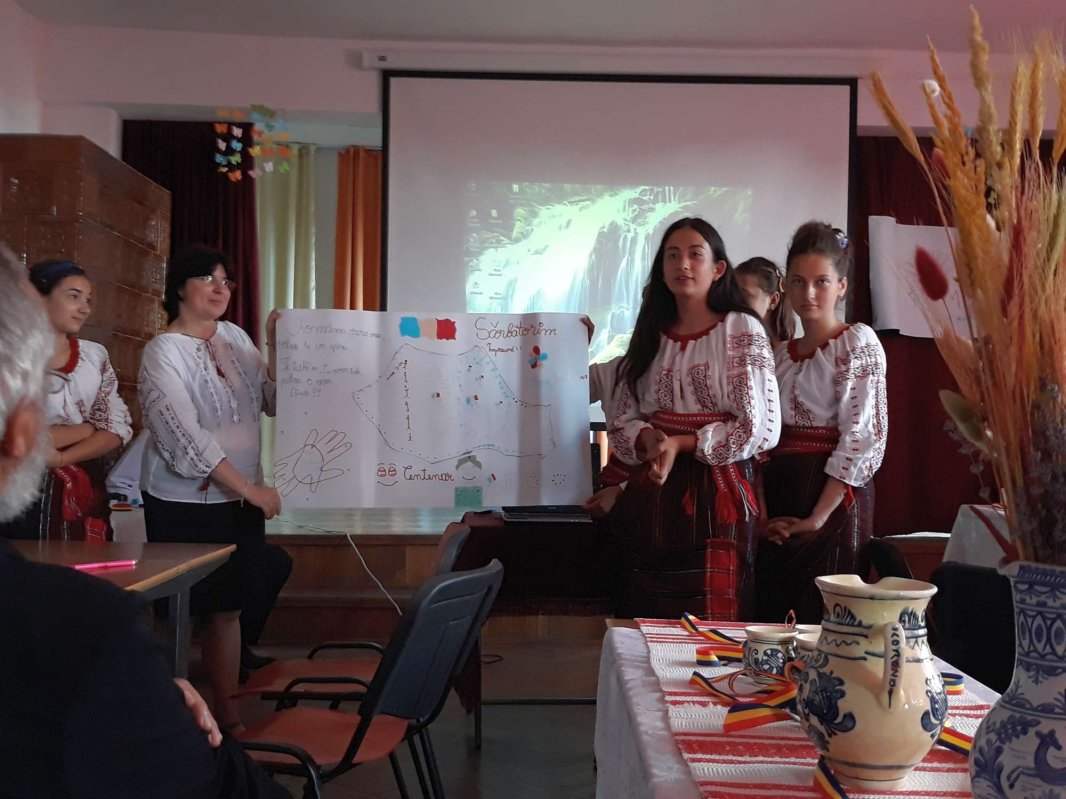 Colocviu dedicat Centenarului Marii Uniri, la Popeşti 17039