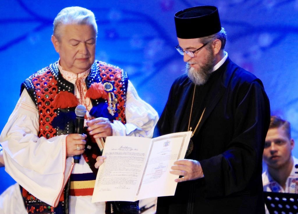 Interpretul Gheorghe Turda, distins de Episcopia Maramureşului şi Sătmarului  16980