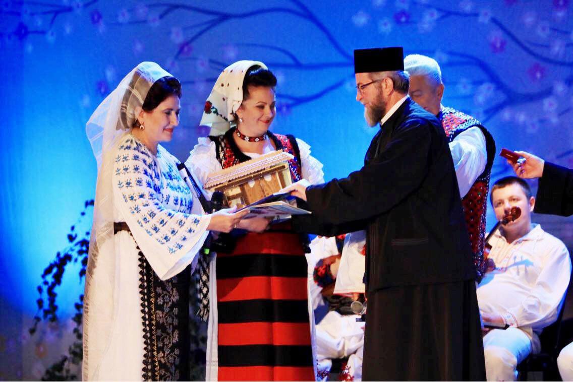 Interpretul Gheorghe Turda, distins de Episcopia Maramureşului şi Sătmarului  16983