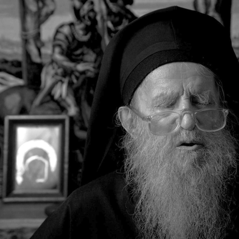 Părintele arhimandrit Mina Dobzeu a trecut la Domnul 16962