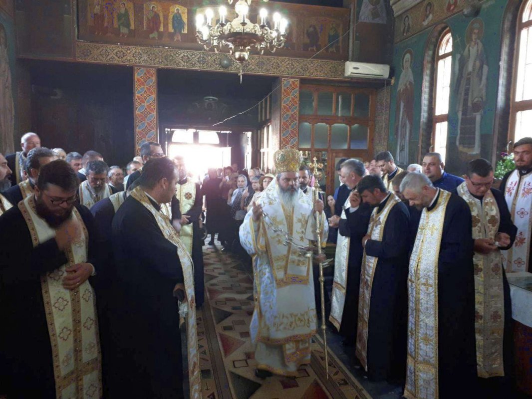 Preoţii Protopopiatului Bârlad, în conferinţă semestrială 16965