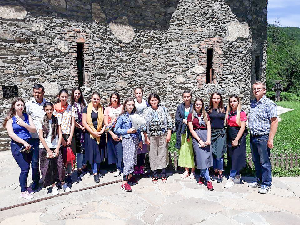 Pelerinaj pentru elevii Liceului Teoretic „Mihai Viteazul” din Băilești 16925