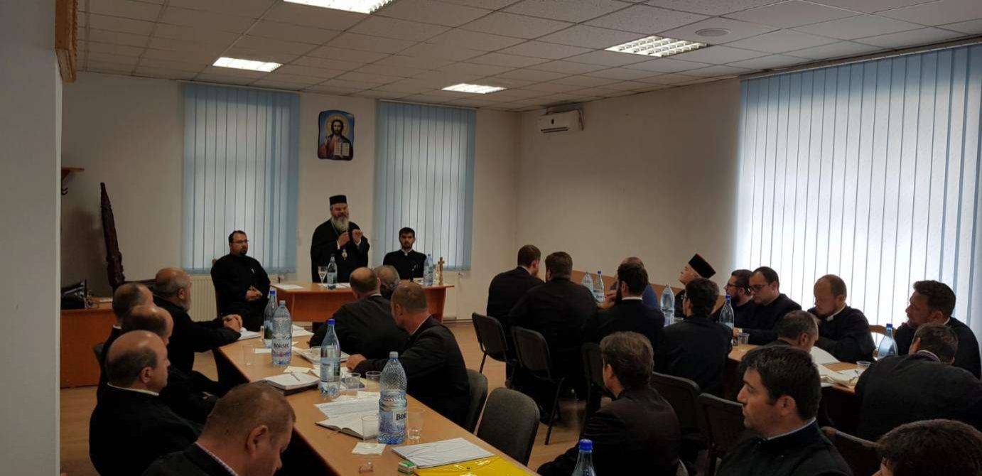 Întrunire preoţească în Protopopiatul Huşi 16834