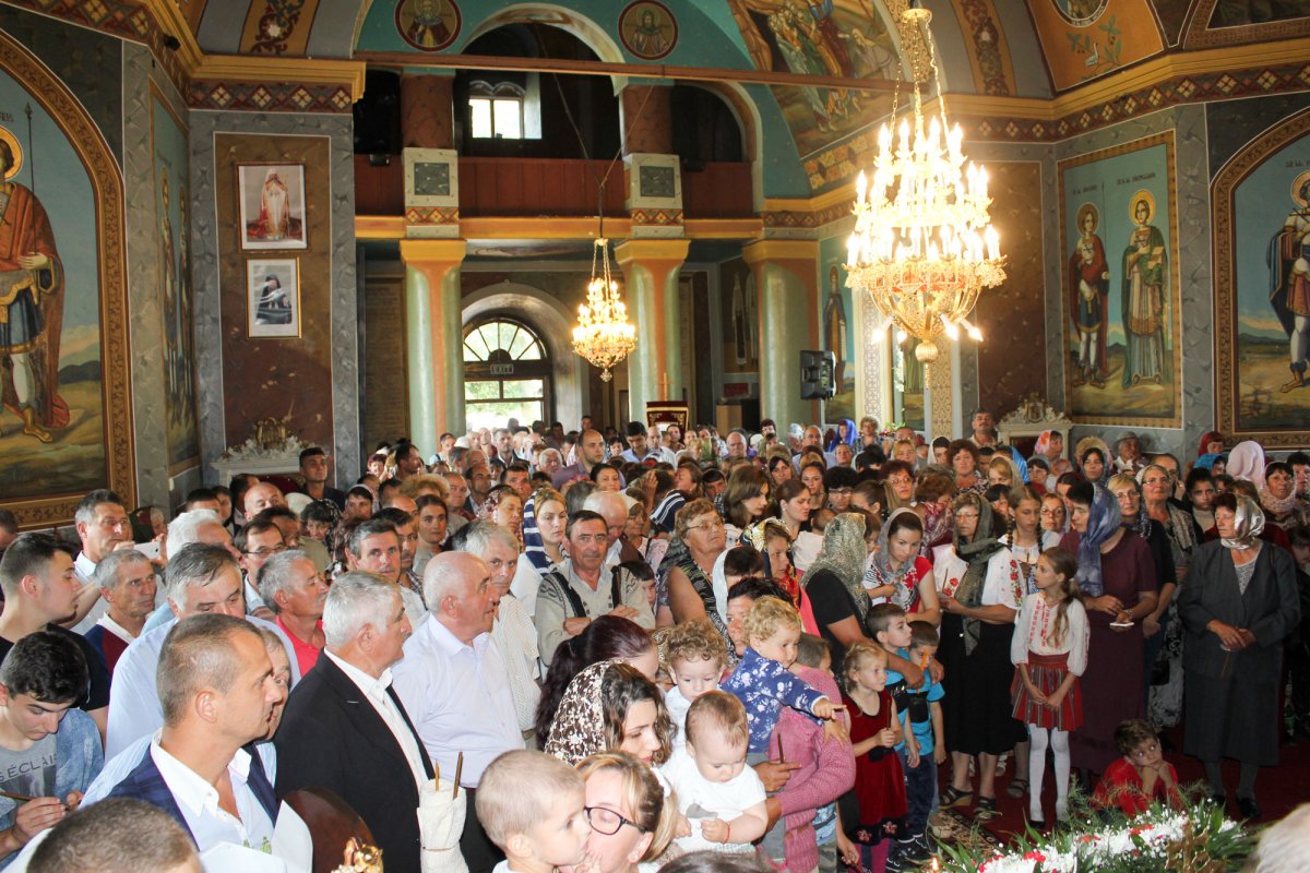 Biserica „Sfinţii Trei Ierarhi” din Budieni, resfinţită 16786
