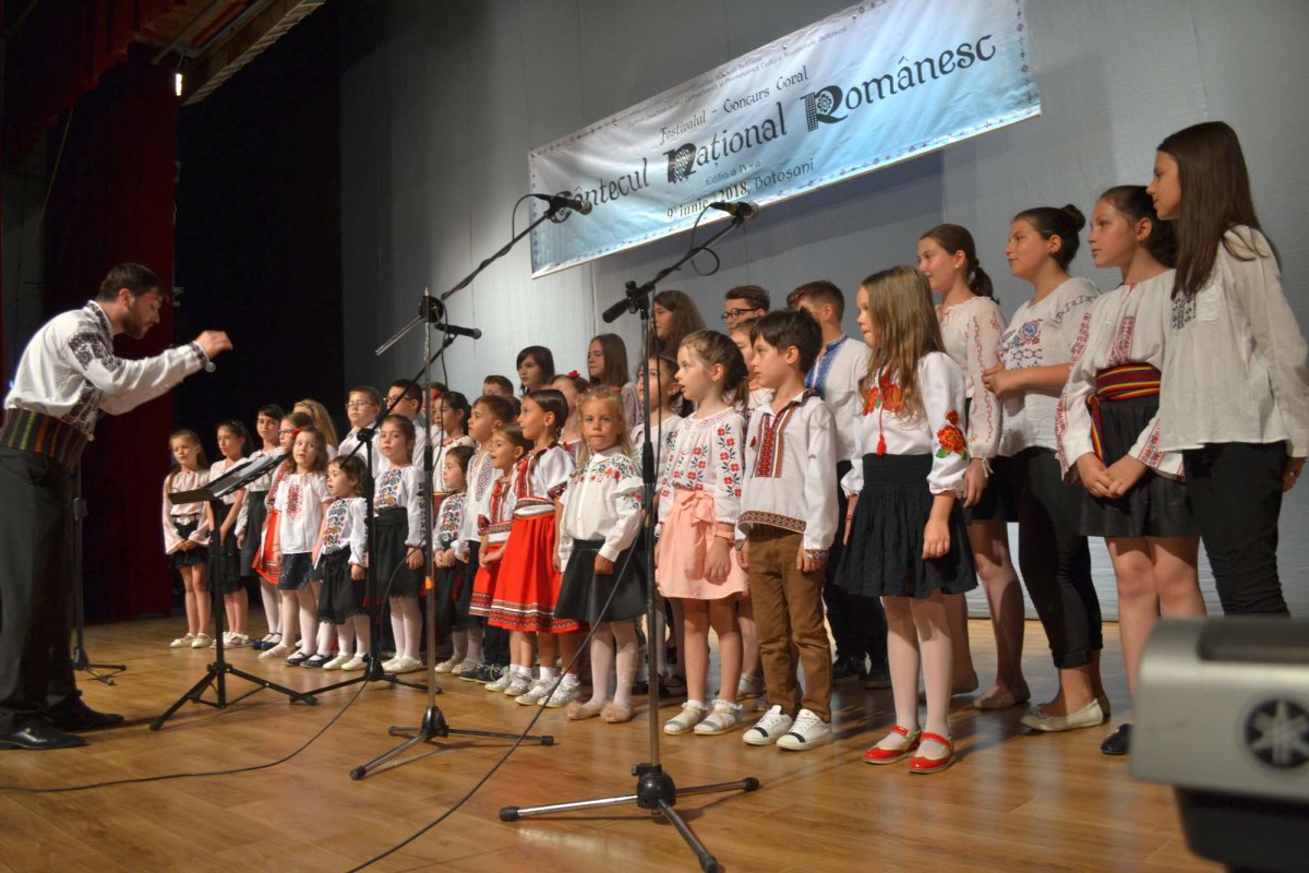 Parohia „Sfântul Ioan Botezătorul“ din Botoşani, la Festivalul-Concurs Coral de Cântece Naţionale Româneşti 16765