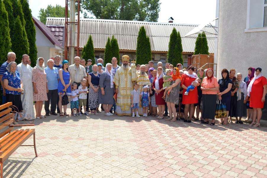 PS Antonie: „Sfinţii sunt creştinii care au adunat cer în sufletele lor“ 16761