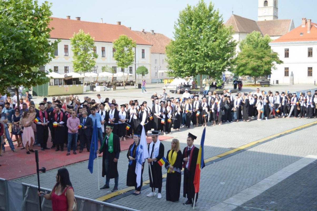 Festivitatea de absolvire la Universitatea „1 Decembrie 1918”, Alba Iulia 16677