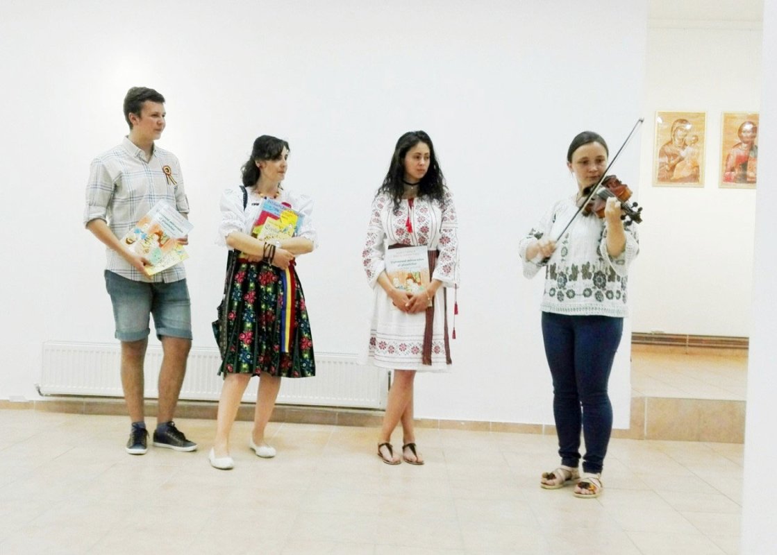 Proiectul educaţional „Întâmplări cu îngeri”, în parohia clujeană „Sfântul Ilie” 16685