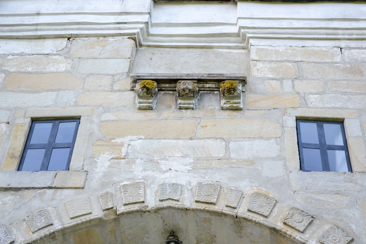 Biserica reginei 16642