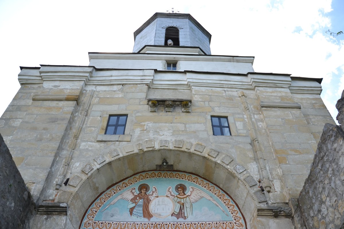 Biserica reginei 16650