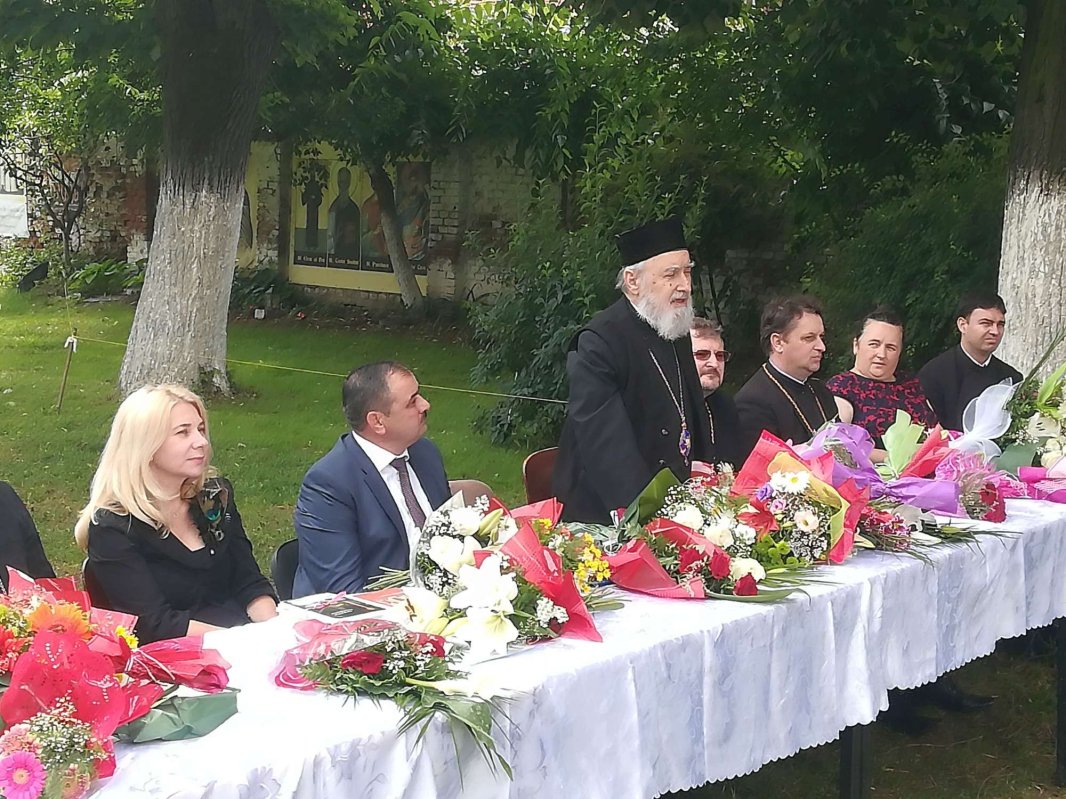 Festivități de încheiere a anului școlar  în Arhiepiscopia Aradului 16406