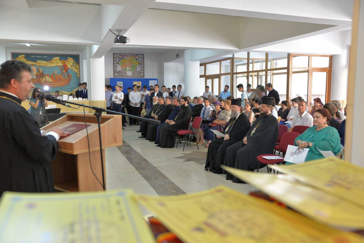 Final de an la Seminarul Teologic din Capitală 16467