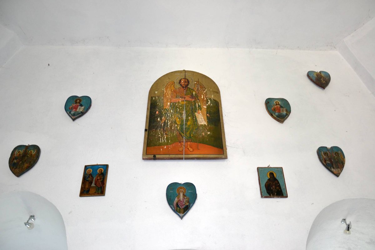 Muzeul Văii Cașinului, depozitar al veșniciei 16435