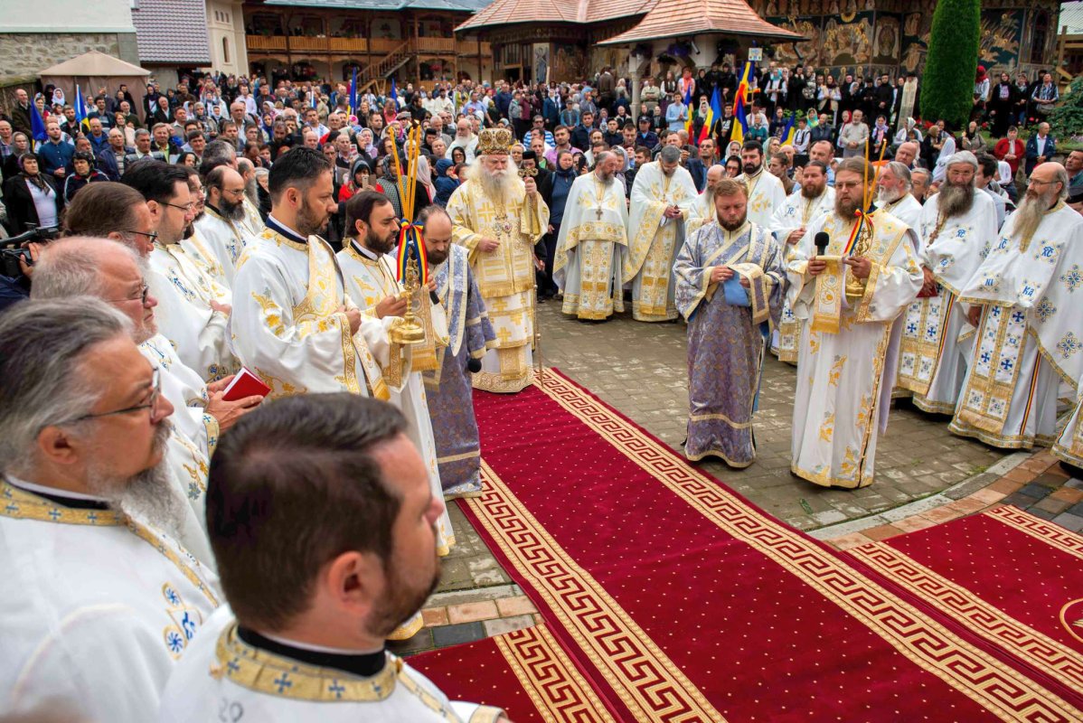 Cinci ani de la strămutarea la cele veşnice a părintelui arhimandrit Iustin Pârvu (1919-2013) 16314
