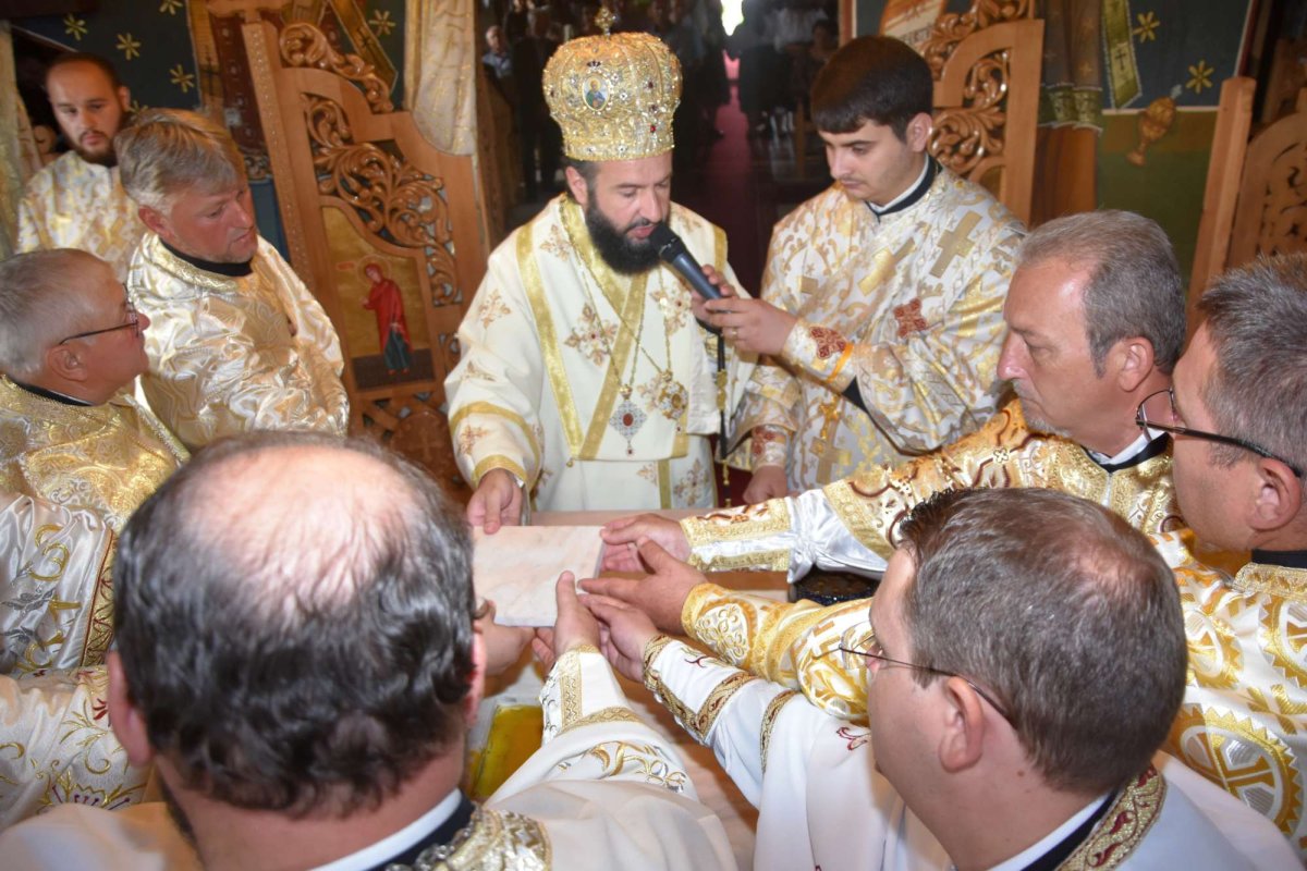 Rugăciuni și binecuvântări ale ierarhilor bănățeni  16330