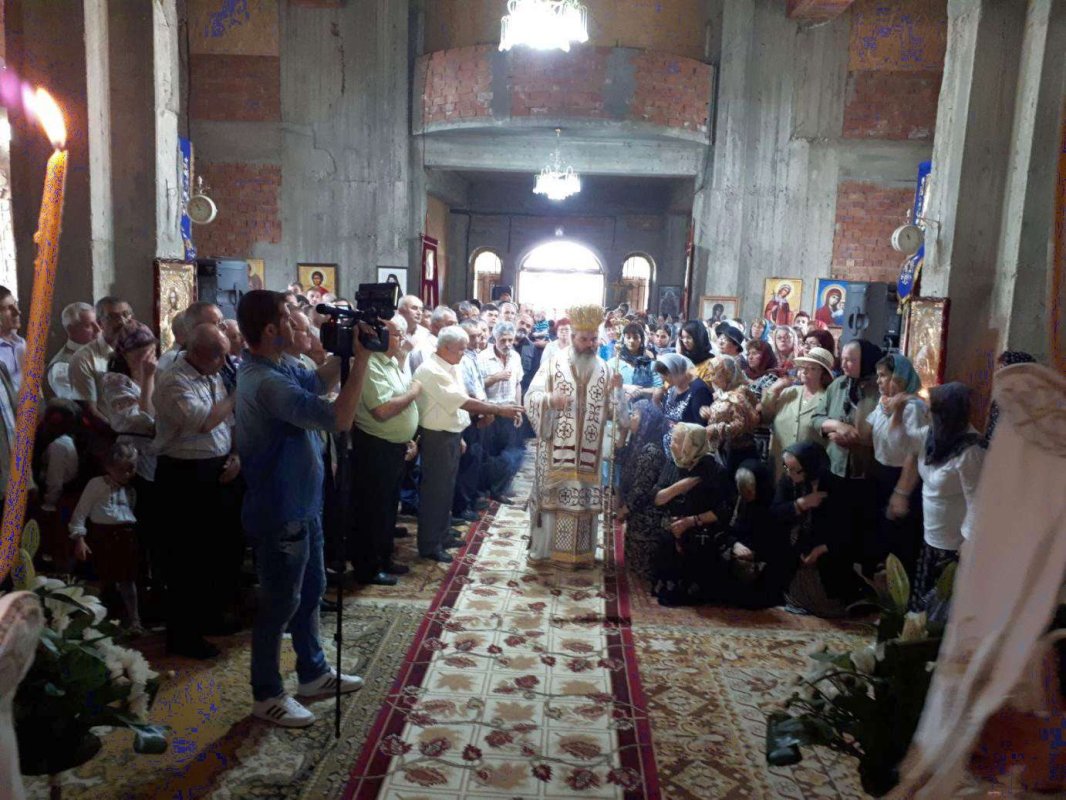 Slujire arhierească la Biserica „Sfântul Andrei“ din Bârlad 16320